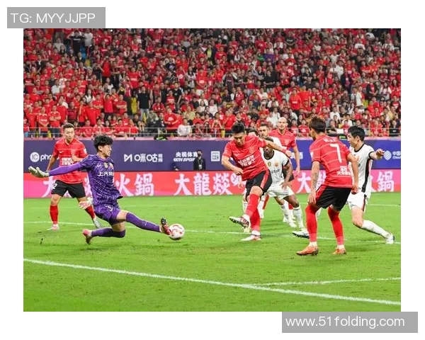 运动最新数据成都足球队反击战术分析及其在比赛中的得失表现探讨